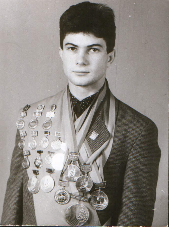 Сандеровский Геннадий 1986
