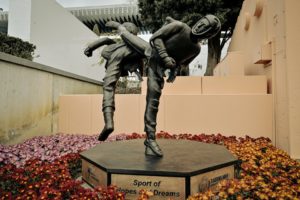 Открытие статуи в честь 50-летия тхэквондо